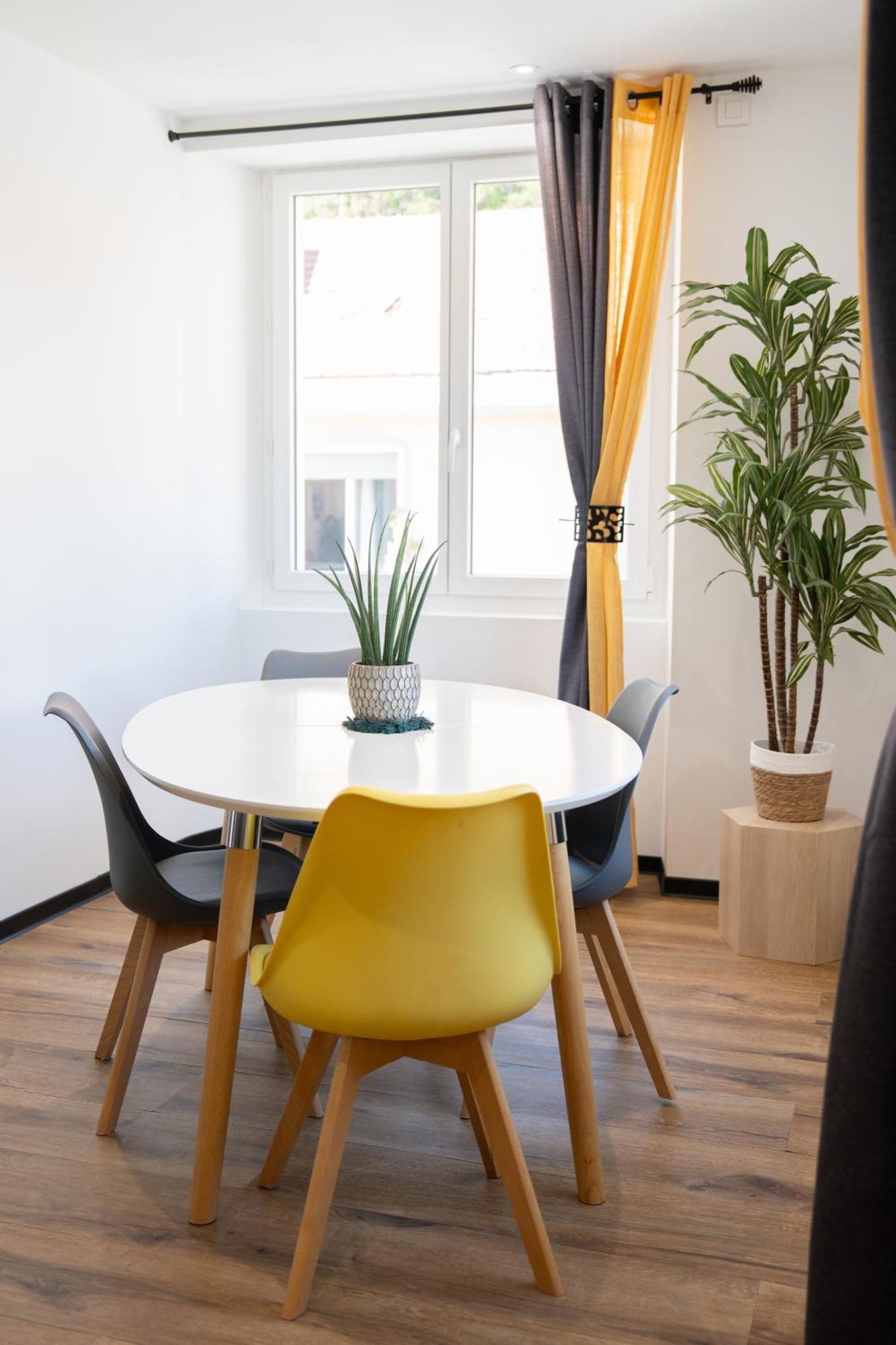 Appartement Centre De Sisteron Eksteriør bilde